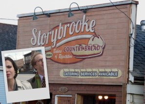 Storybrooke bakeshop. I wonder if the owners pay ABC so they can use the name. Inset picture shows the bakeshop behind Archie and Regina.